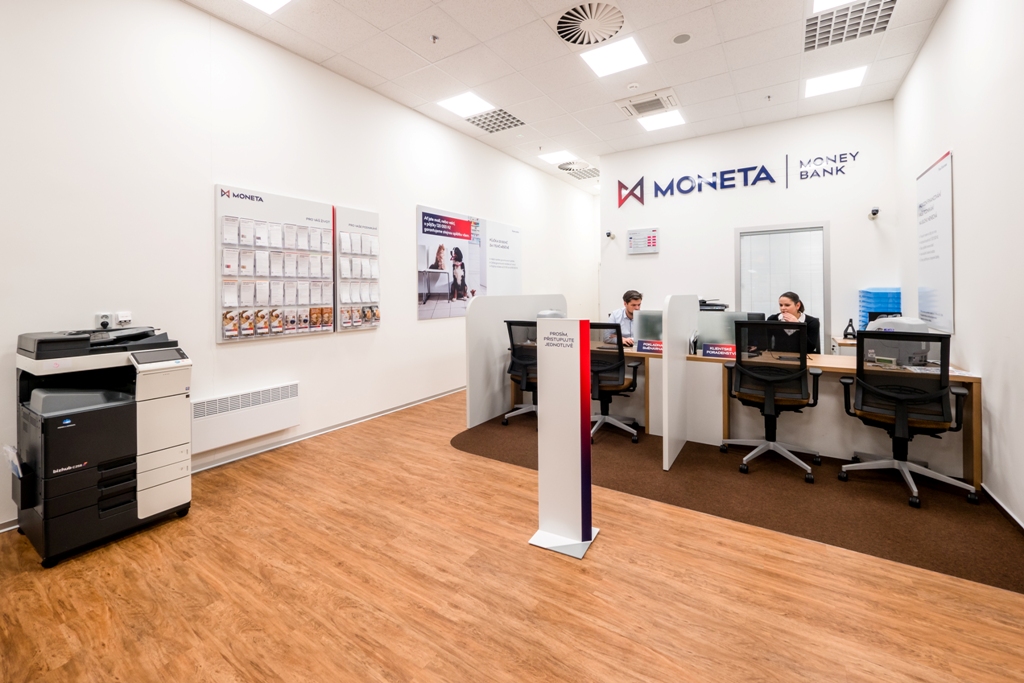 MONETA Money Bank | Obchody a Služby | Centro Zlín
